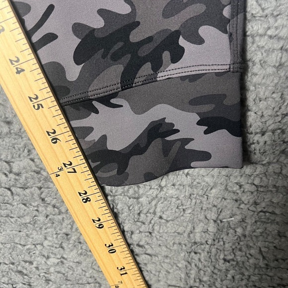 Rhone Pants Mens Large Gray Camo Joggers Performance Comfort Sweat Versatility - Picture 7 of 9